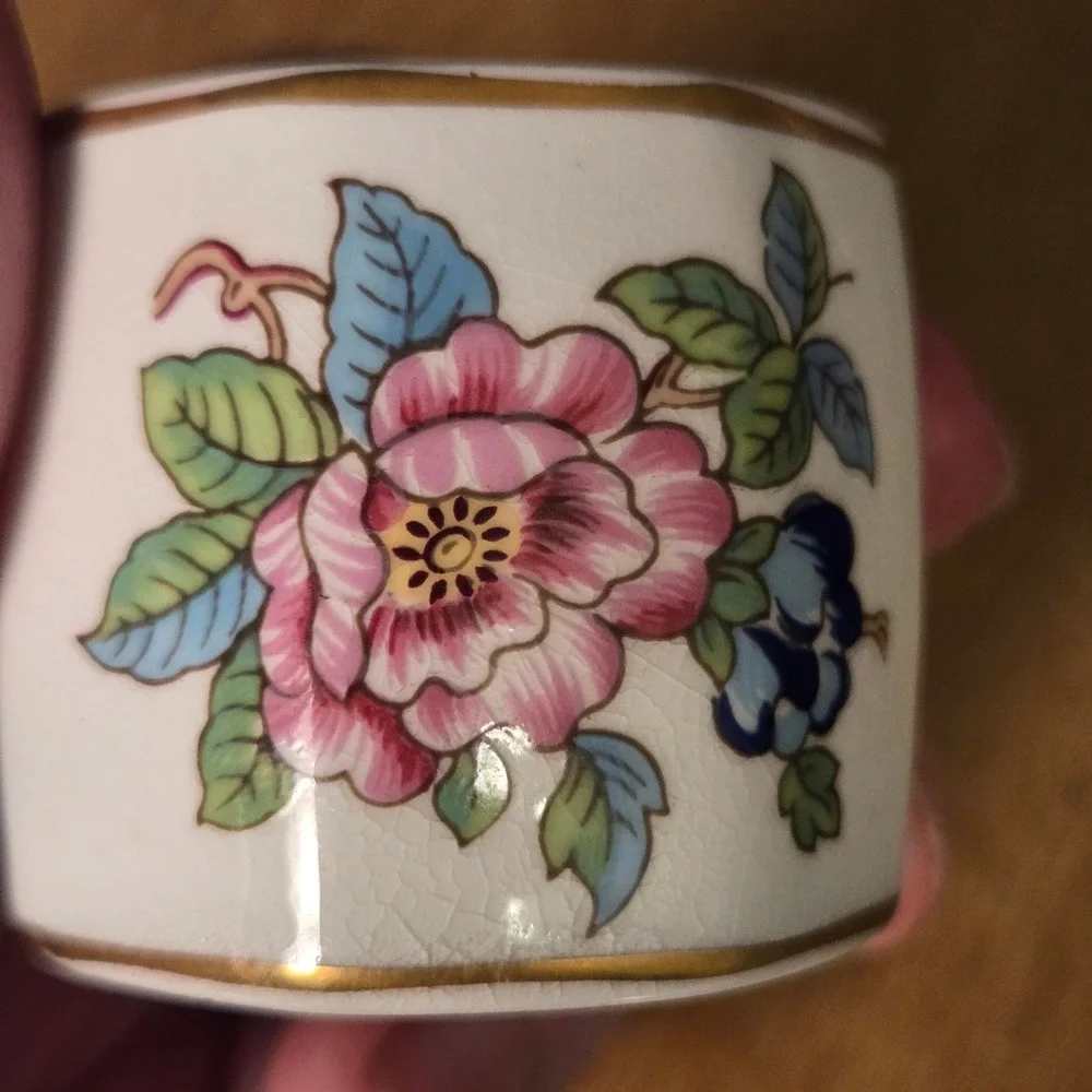 Aynsley Pembroke Fine Bone China Napkin Rings Set of 2 Floral Gold Trim England